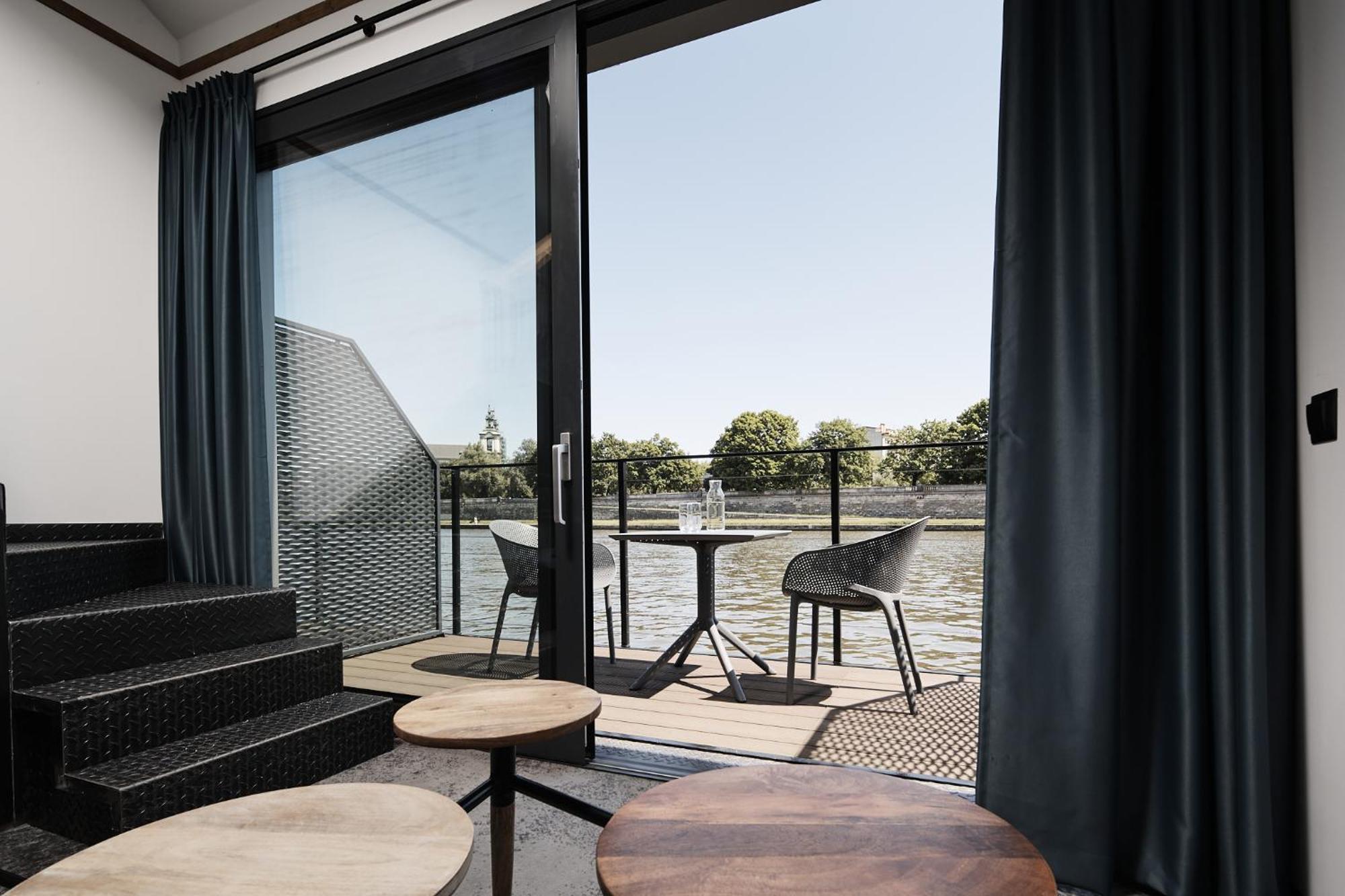 New Port - Premium Floating Aparthotel 크라쿠프 외부 사진